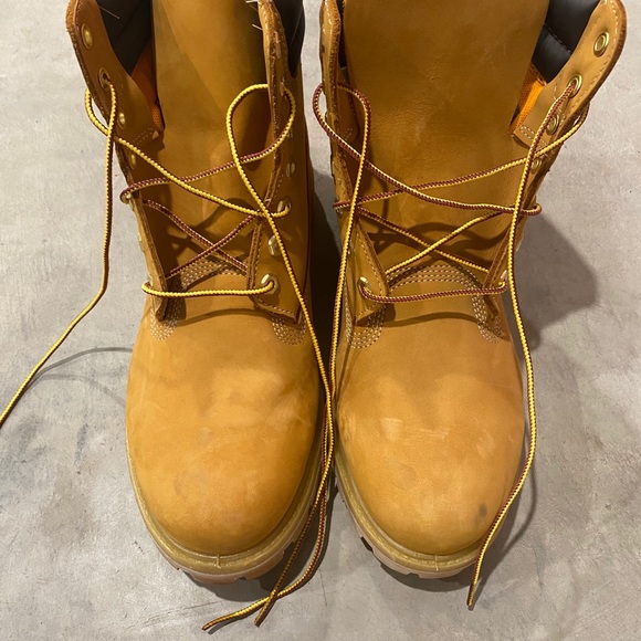 Men’s timberland boots - Picture 2 of 4